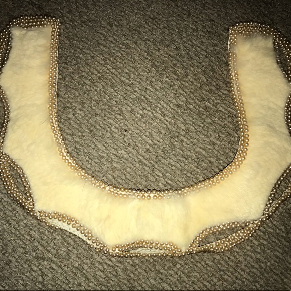 Vintage pearl sweater cuffs - Picture 4 of 6